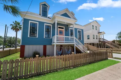 1123 32nd St, Galveston, TX 77550