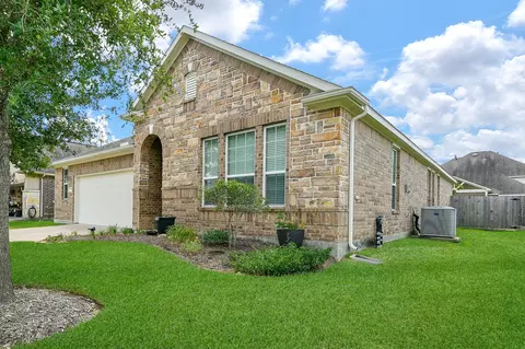 22507 Windbourne Dr, Tomball, TX 77375