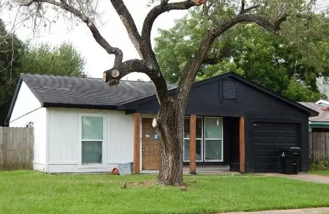 24215 Running Iron Dr, Hockley, TX 77447