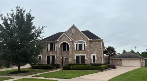 3613 Knotty Pine Cir, Pearland, TX 77581