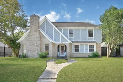 4806 Charade Dr, Houston, TX 77066