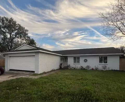 7819 Martin Wood Ln, Houston, TX 77086