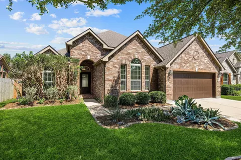283 W Creek Dr, League City, TX 77573