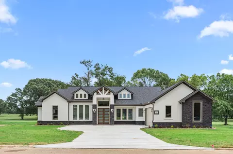 210 Birdie Dr, Hempstead, TX 77445