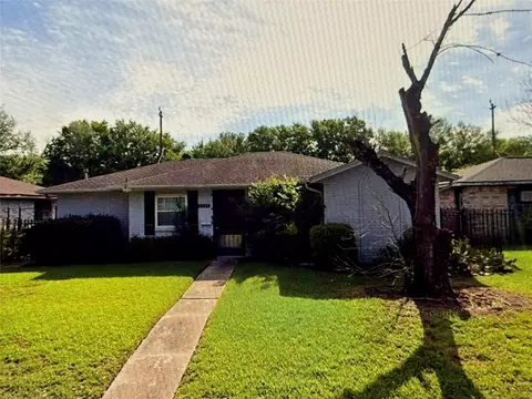 8935 Martin Luther King Blvd, Houston, TX 77033