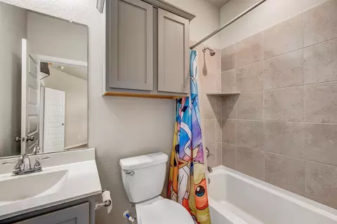 Bath - 4430 Summer Mountain Trl, Spring, TX 77388 photo 3 of 4
