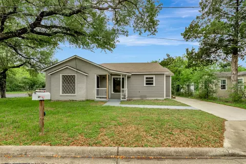 1705 Avondale St, Victoria, TX 77901