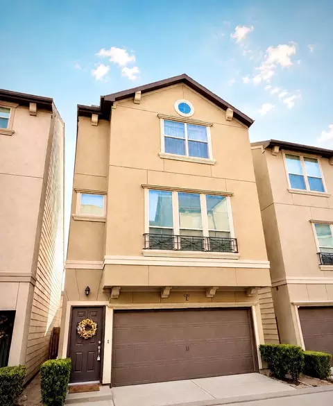 6363 Fairdale Ln #L, Houston, TX 77057