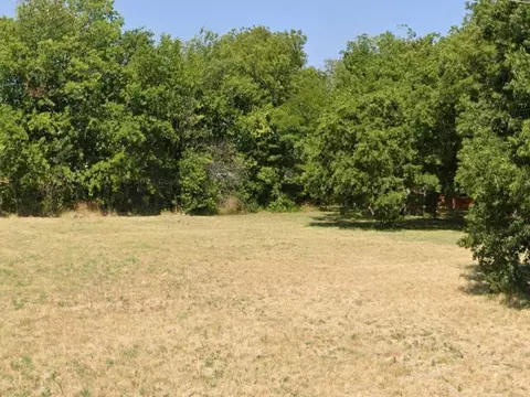 0 Pullen St, Mcgregor, TX 76657