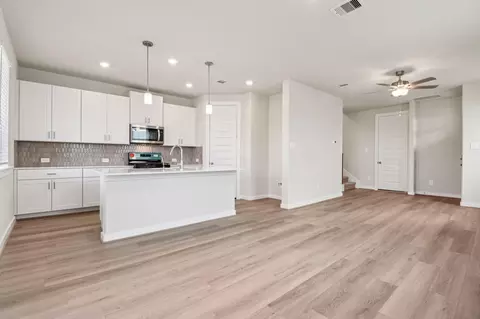 3215 Quiet Sunset Dr, Houston, TX 77080