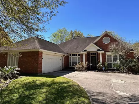 5317 Shady Maple Dr, Houston, TX 77339