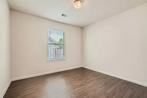 Bedroom - 2000 Briar Grove Dr, Conroe, TX 77301 photo 6 of 7