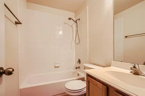 Bath - 2000 Briar Grove Dr, Conroe, TX 77301 photo 3 of 3