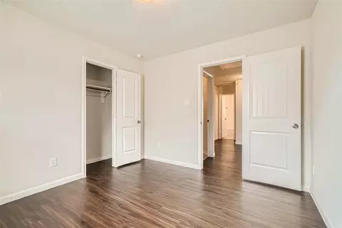 Bedroom - 2000 Briar Grove Dr, Conroe, TX 77301 photo 5 of 7