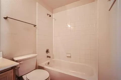 Bath - 2000 Briar Grove Dr, Conroe, TX 77301 photo 1 of 3