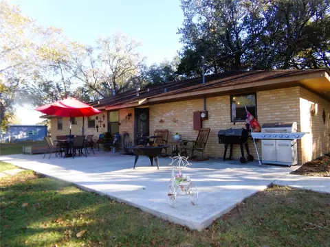 Exterior - 1017 County Road 285, Weimar, TX 78962 photo 5 of 8