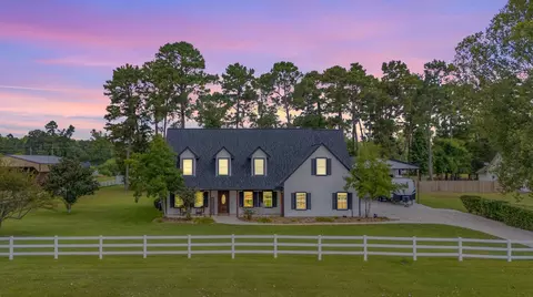 702 Saddle Creek Farms Dr, Crosby, TX 77532