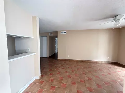 7200 Clarewood Dr #605, Houston, TX 77036