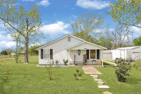 17822 Garland Ave, Pledger, TX 77468