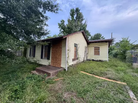 5118 Senior St, Houston, TX 77016