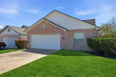 Exterior - 11353 Windlass Ln, Willis, TX 77318 photo 2 of 4