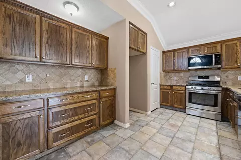 Kitchen - 11353 Windlass Ln, Willis, TX 77318 photo 1 of 3