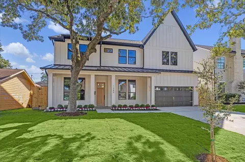 1339 Gardenia Dr, Houston, TX 77018