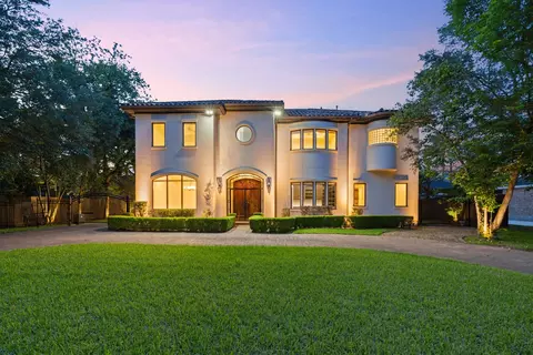 11714 Memorial Dr, Houston, TX 77024