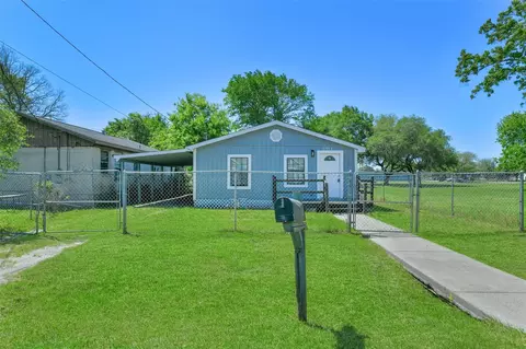 6905 Speaker St, Hitchcock, TX 77563