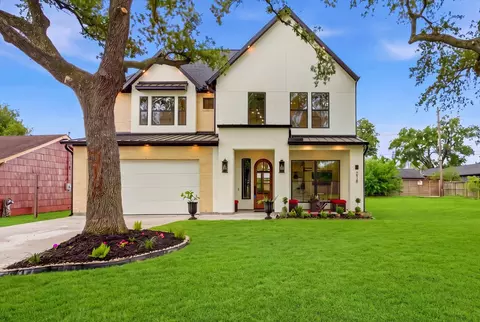 218 Avenue Of Oaks St, Houston, TX 77009