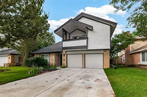 Exterior - 16906 Spruce Run Dr, Spring, TX 77379 photo 2 of 8