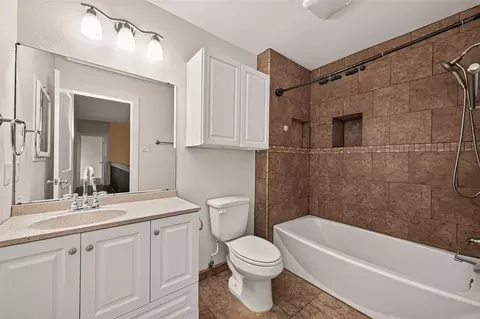 Bath - 16906 Spruce Run Dr, Spring, TX 77379 photo 2 of 4