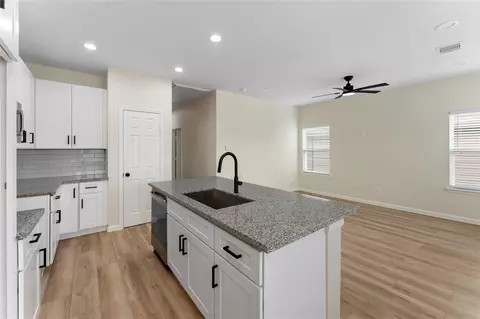 5323 Groveton St, Houston, TX 77033