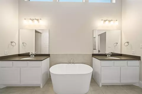 Bath - 204 Bee Balm Ct, Conroe, TX 77304 photo 2 of 4
