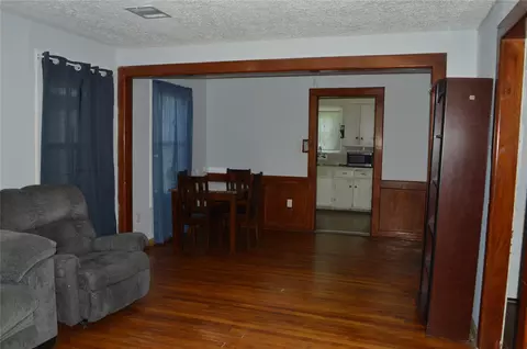 Living - 605 Maple Ave, Pasadena, TX 77506 photo 2 of 2