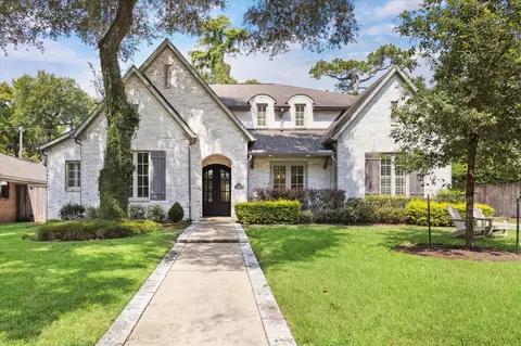 12222 Old Oaks Dr, Houston, TX 77024