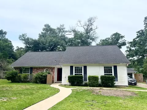 208 Pine Vly, Huntsville, TX 77320