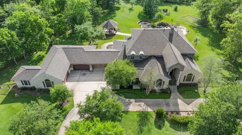 3407 Woodbine Dr, Fulshear, TX 77441