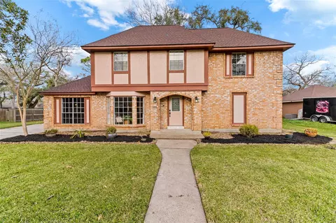 105 Poinciana Street St, Lake Jackson, TX 77566