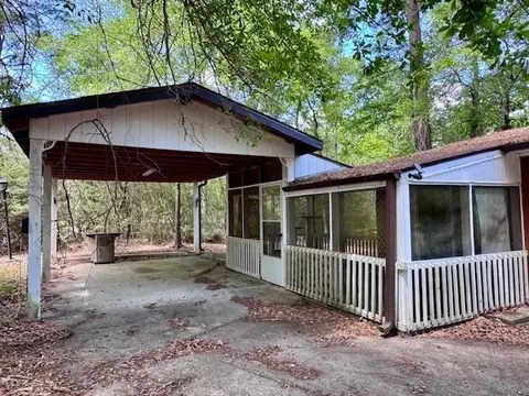 Exterior - 106 Westlake Rd, Trinity, TX 75862 photo 5 of 13