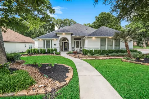 102 Lazy Springs Dr, Montgomery, TX 77356