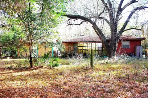 Exterior - 386 Lawrence Rd, Trinity, TX 75862 photo 9 of 12