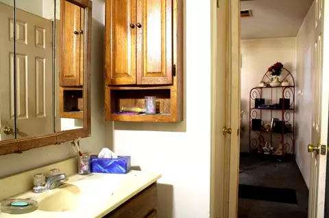 Bath - 386 Lawrence Rd, Trinity, TX 75862 photo 2 of 2