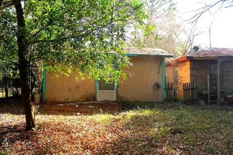 Exterior - 386 Lawrence Rd, Trinity, TX 75862 photo 6 of 12