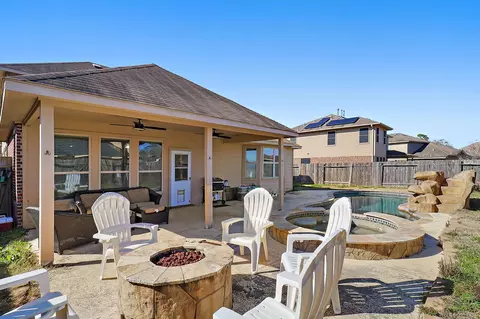 18810 Deer Trace Dr, Crosby, TX 77532