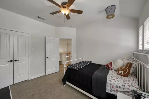 Bedroom - 471 Hendricks Forest Ln, Conroe, TX 77384 photo 5 of 7