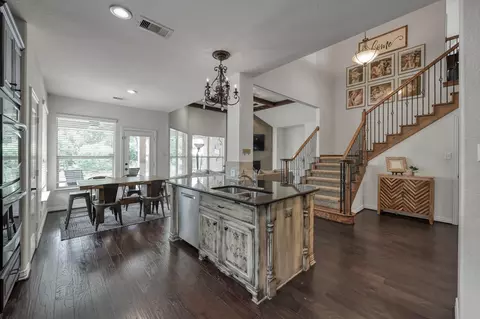Kitchen - 471 Hendricks Forest Ln, Conroe, TX 77384 photo 4 of 4