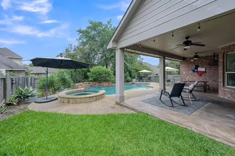 Exterior - 471 Hendricks Forest Ln, Conroe, TX 77384 photo 6 of 8