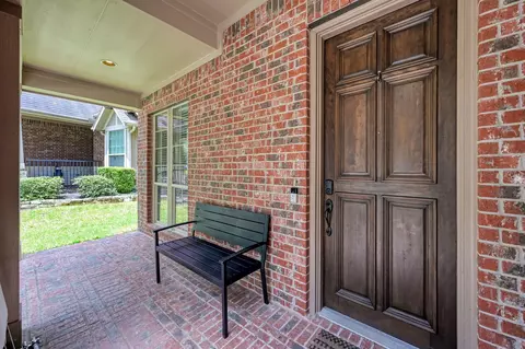 Exterior - 471 Hendricks Forest Ln, Conroe, TX 77384 photo 4 of 8
