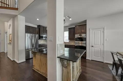 Entry Way - 471 Hendricks Forest Ln, Conroe, TX 77384 photo 4 of 6